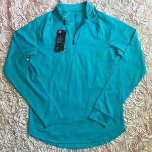 . New Under Armour pullover size small